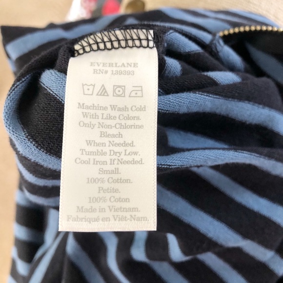 Everlane Blue Striped Top - Picture 7 of 7